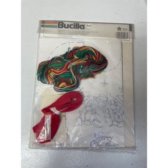 Bucilla Stitchery Baby Bears Set Of 2 Bibs Merry Christmas 9.5" x 11" NOS - Picture 4 of 5